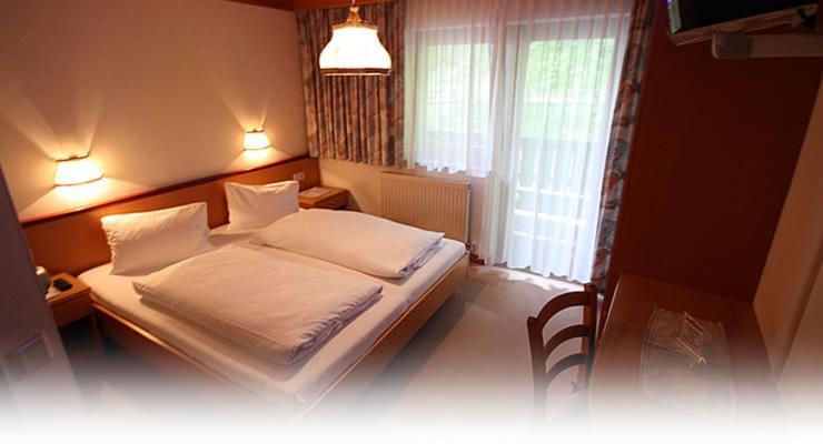 Talheimer Grias Di & Hoamat Since 1958 Inklusive Therme Tauern Spa & Jokercard سالباخ هينترغليم الغرفة الصورة